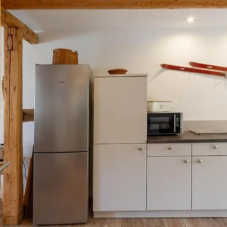 Lauwenhaus Mit Sauna Und Eingezaeunten Garten *