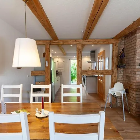 Lauwenhaus Mit Sauna Und Eingezaeunten Garten برونلاغ