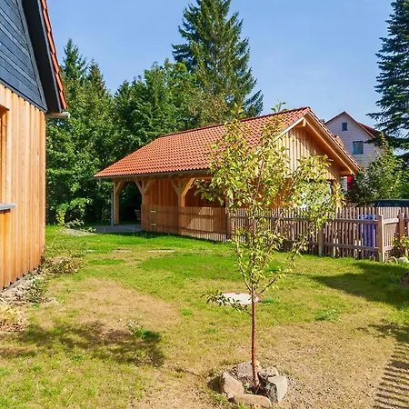 Lauwenhaus Mit Sauna Und Eingezaeunten Garten بيت للعطل *