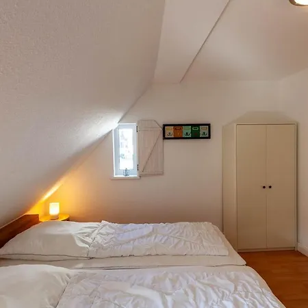 بيت للعطل Lauwenhaus Mit Sauna Und Eingezaeunten Garten برونلاغ