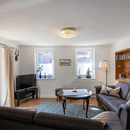 بيت للعطل Lauwenhaus Mit Sauna Und Eingezaeunten Garten *