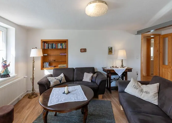 Lauwenhaus Mit Sauna Und Eingezaeunten Garten Tatil Evi *